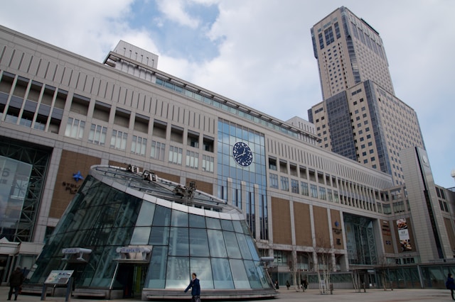 「札幌駅」と「さっぽろ駅」の違い｜乗り換え前に知っておくべき見分け方